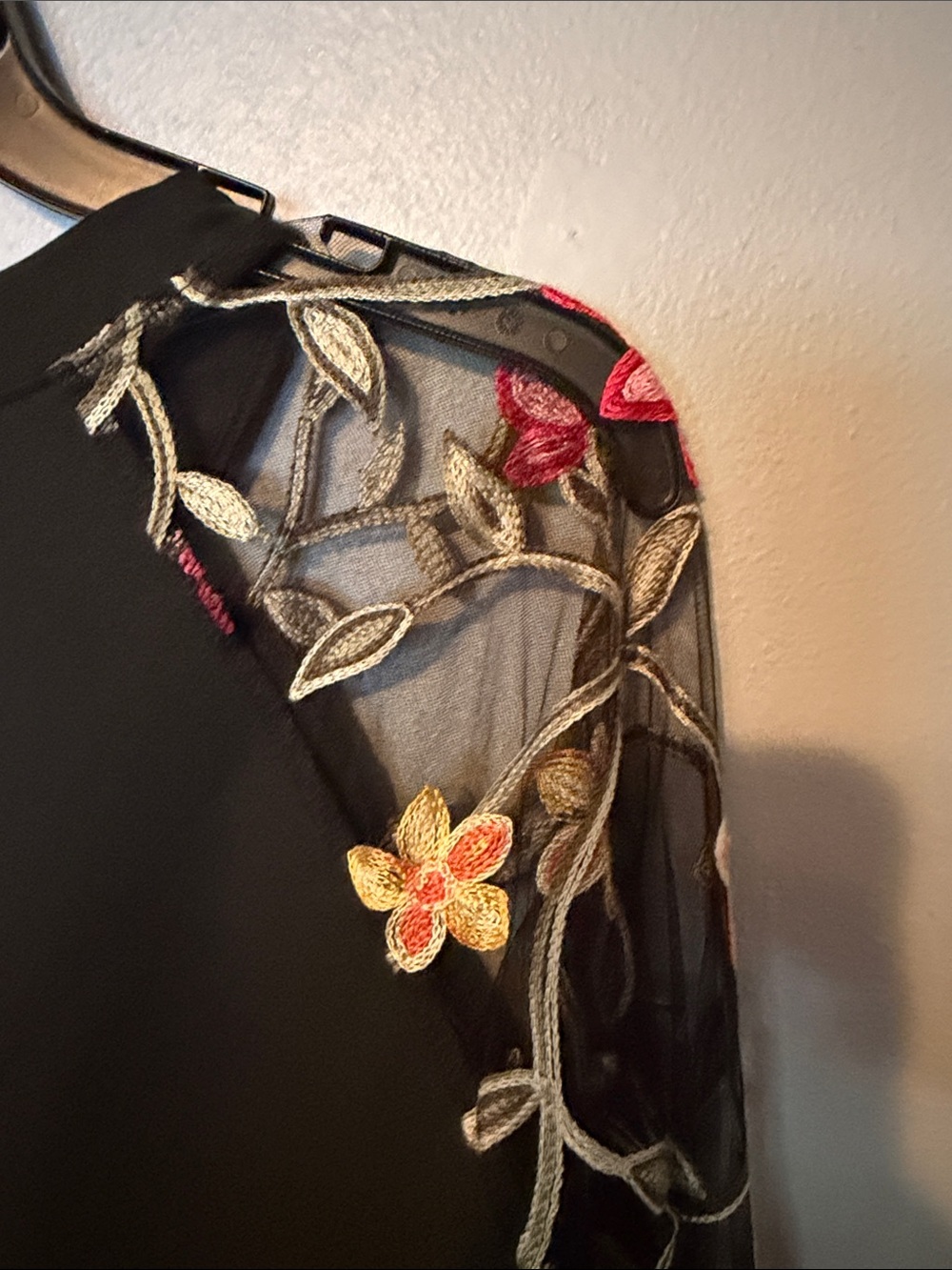 Source Unknown Black Top with Embroidered Floral Mesh Sleeves - Picture 5 of 5